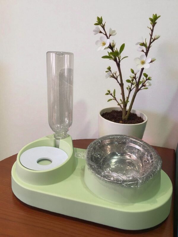 Comedero y Bebedero Automático 2 en 1 Verde Pastel/Amarillo Pastel – Doble Estación para Gatos y Perros whatsapp image 2025 11 01 at 12.38.06 pm